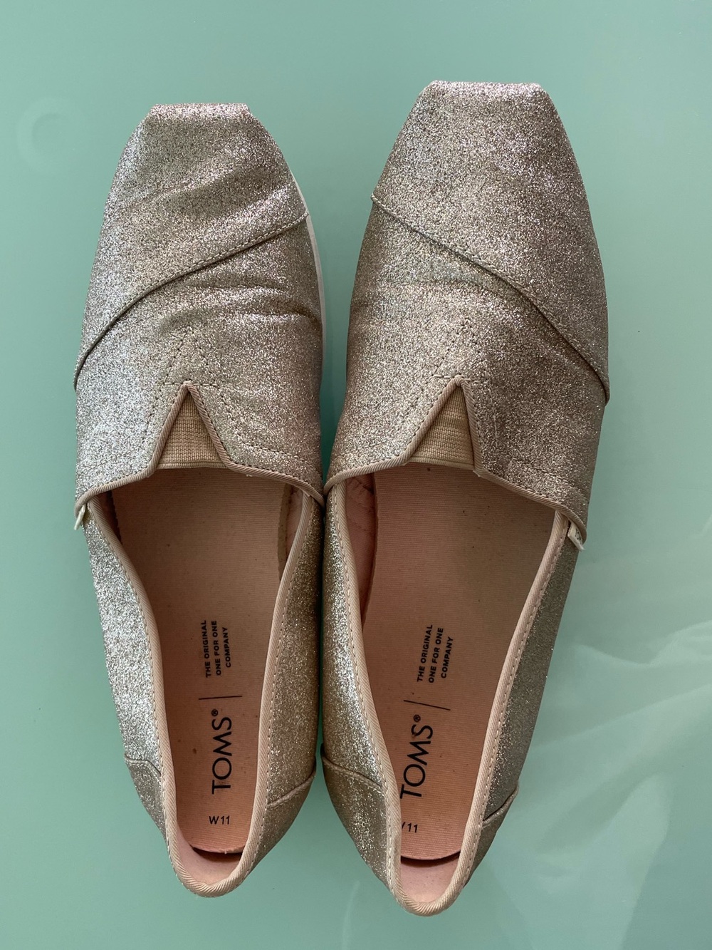 TOMS Flats Slip-on Gold Champagne glitter sandals size 11